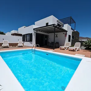 casa-marta-playa-blanca-lanzarote.in-canary-islands.com/