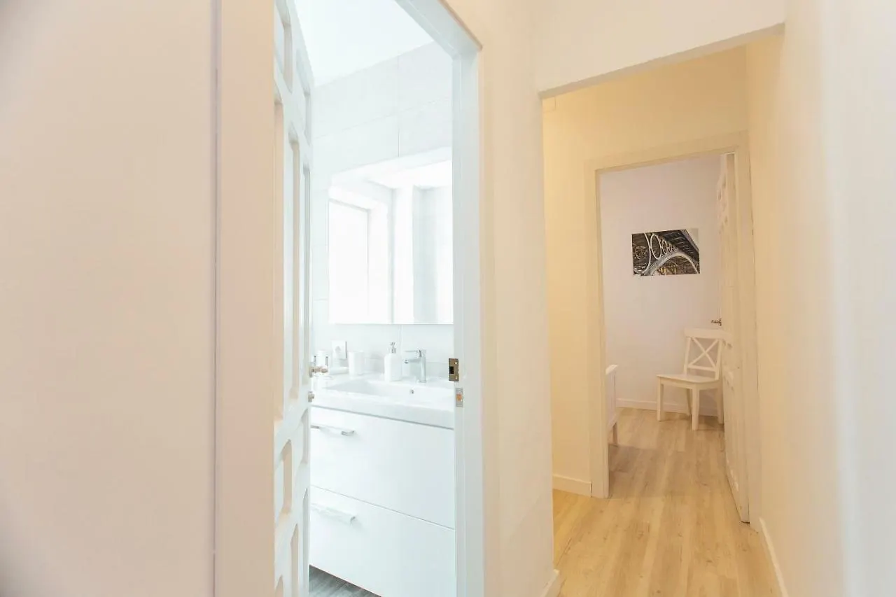 Colorful And Diaphanous- 3Bd 1Bth - Peral Sevilla
