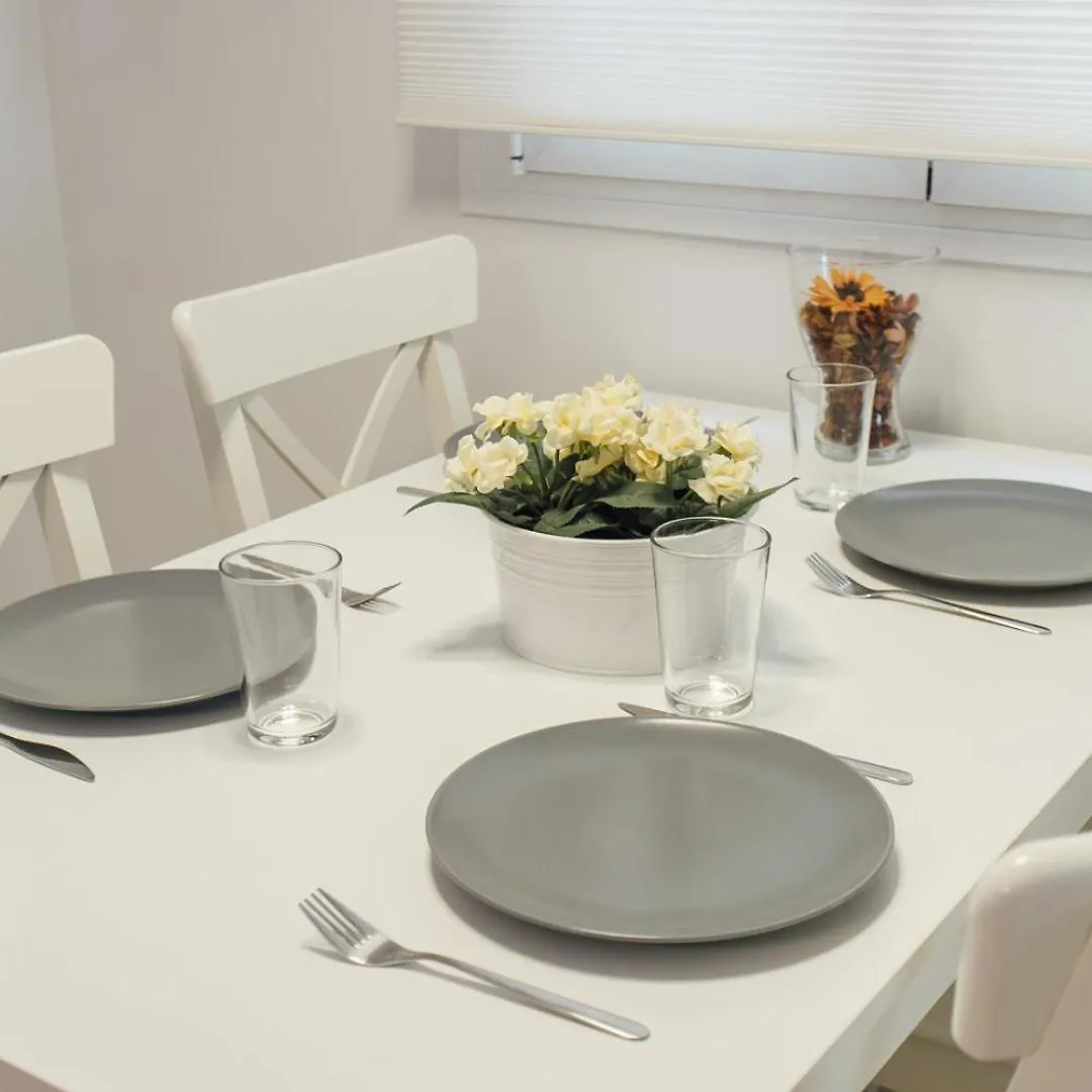 Apartment Colorful And Diaphanous- 3Bd 1Bth - Peral Seville Spain