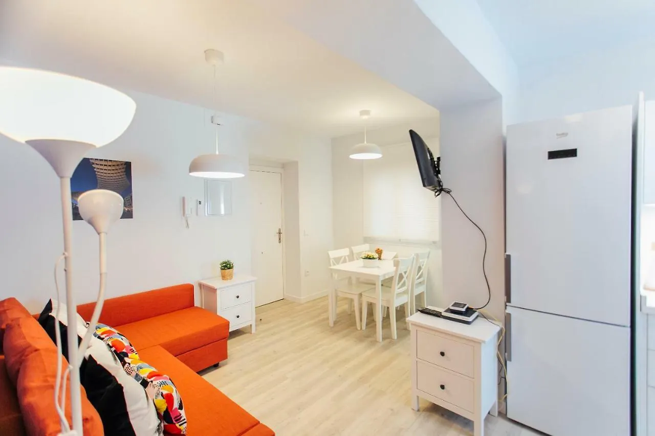 Colorful And Diaphanous- 3Bd 1Bth - Peral Seville 0*,